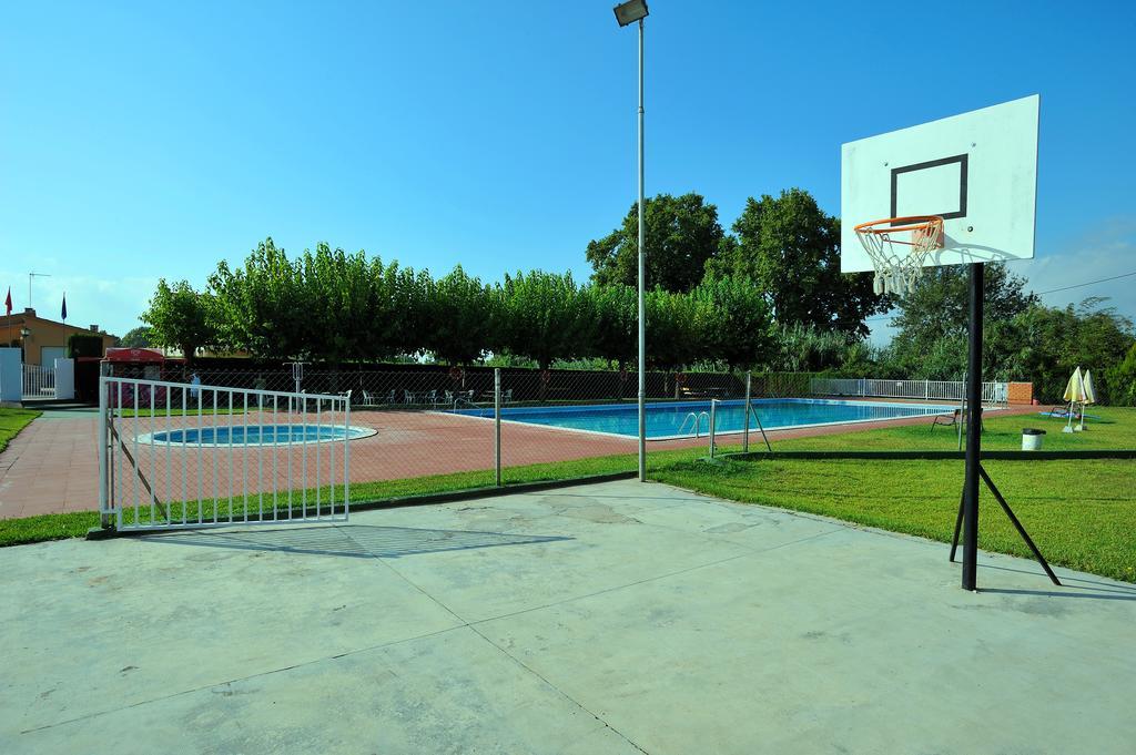 Banyeres del Penedes Masia Casa Roja מראה חיצוני תמונה