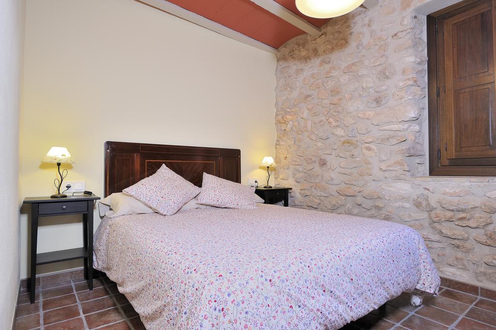 Banyeres del Penedes Masia Casa Roja מראה חיצוני תמונה